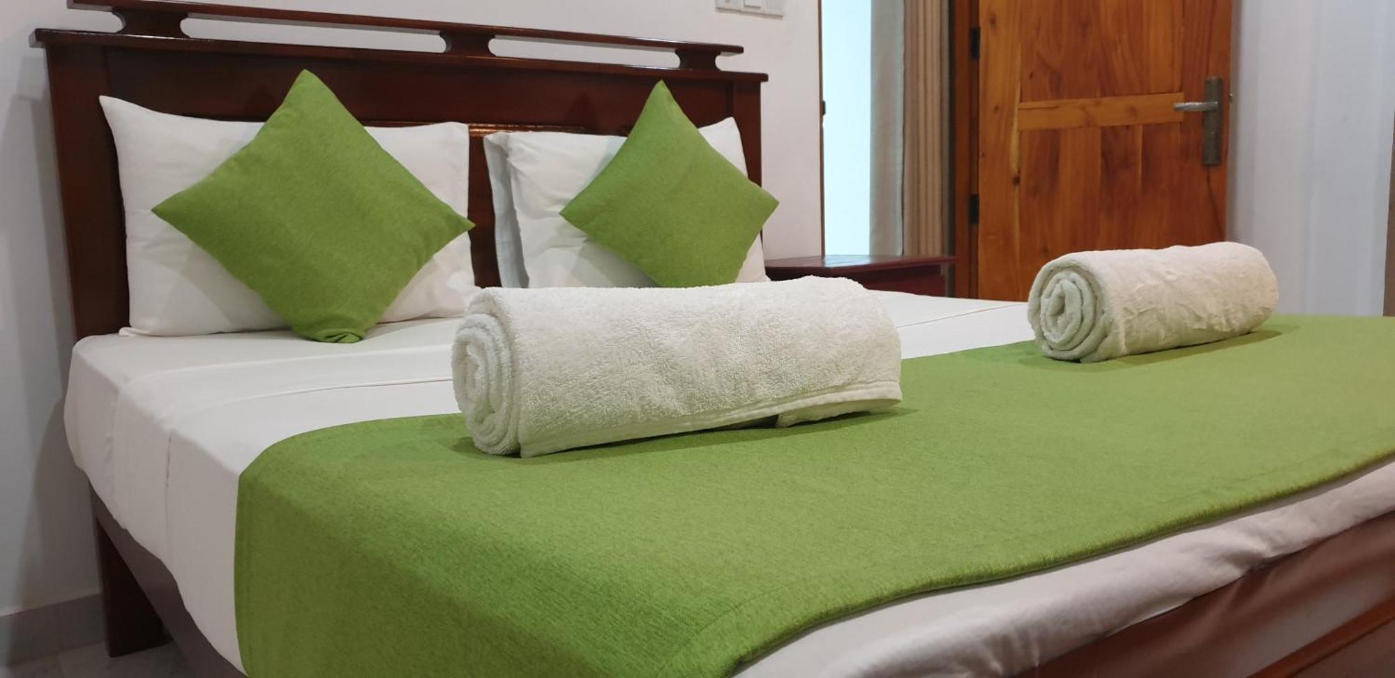Enara Luxury Stay Katugastota Екстериор снимка